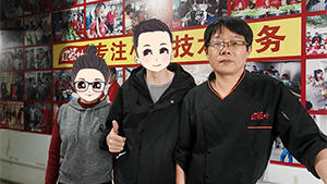 广东帅哥美女报名学习原味螺蛳粉