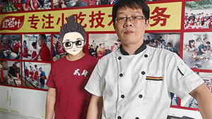 来宾阿姐经老学员介绍，到柳州红松叶学凉拌菜、柳州烫粉、烤鸡